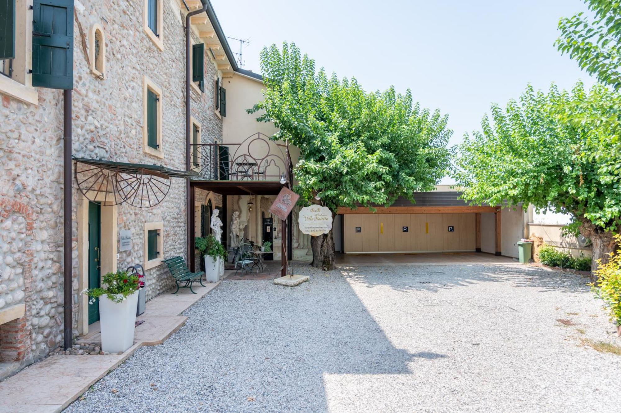Madonna Villa Baietta — Photos 1